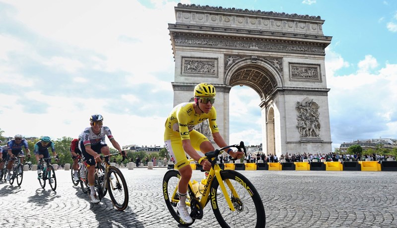 Pogačar ispisao povijest kao najmlađi peterostruki pobjednik Tour de Francea