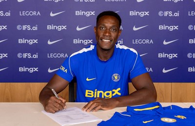 Chelsea potvrdio transfer veterana: Bivši igrač Uniteda i Arsenala stigao na Stamford Bridge u 36. godini