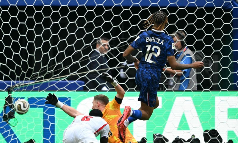 Liverpool sprema novi veliki transfer: Ponudili sto milijuna funti, ali Parižani traže još više