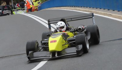 Splićanin Petar Dajak odnio ukupnu pobjedu u Cazinu: Formula Renault najbrža na Krajiškoj zmiji