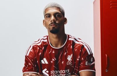 Kapetan Barcelone službeno je predstavljen u Liverpoolu: Veliko obrambeno pojačanje stiglo na Anfield