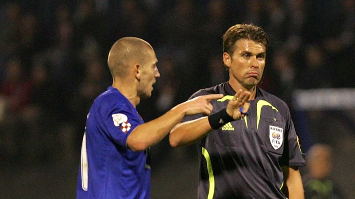 UEFA najavljuje velika ograničenja za VAR, oglasio se i šef sudaca: 'Ovo je nogomet, a ne PlayStation'
