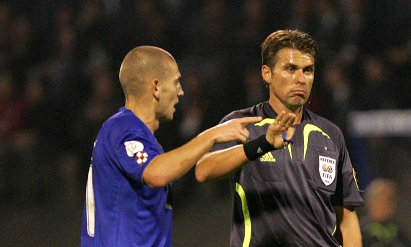 UEFA najavljuje velika ograničenja za VAR, oglasio se i šef sudaca: 'Ovo je nogomet, a ne PlayStation'