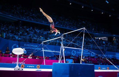 Spektakl u Areni Zagreb: 16-godišnja Colas šokirala favoritkinje na gredi, Meljnikova uzela zlato na preskoku