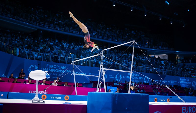 Spektakl u Areni Zagreb: 16-godišnja Colas šokirala favoritkinje na gredi, Meljnikova uzela zlato na preskoku