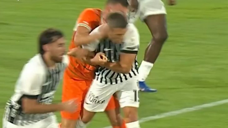 Bešiktaš upisao prvi poraz sezone, Trossard doživio neugodan incident