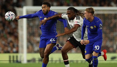 Prijatelji debitirali na suprotnim stranama: Xabijev Chelsea slavio na Craven Cottageu