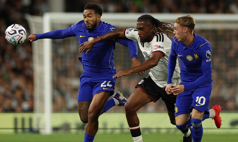 Prijatelji debitirali na suprotnim stranama: Xabijev Chelsea slavio na Craven Cottageu