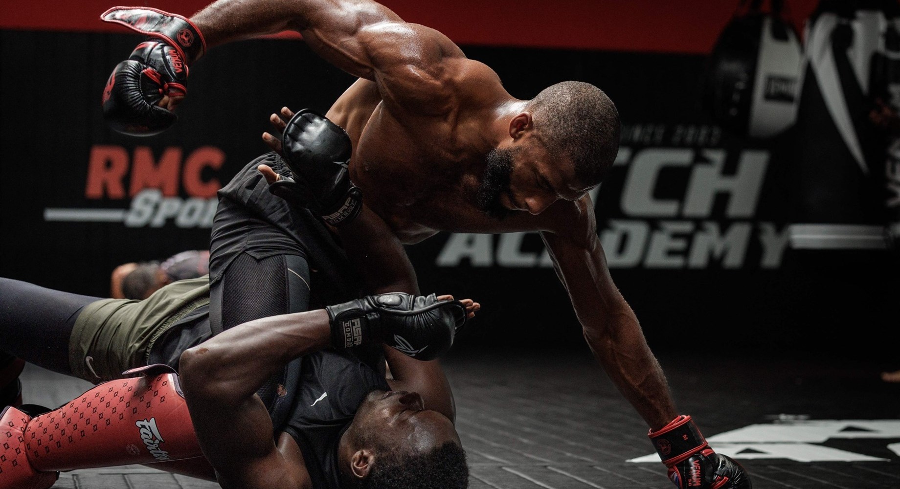 UFC Pariz ponudio osam završnica, a nova francuska zvijezda zasjala na najvećoj pozornici