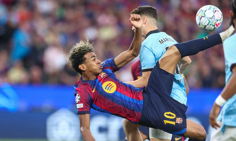 Barcelona razbila Feyenoord na Camp Nouu: Livaković utakmicu pratio s klupe