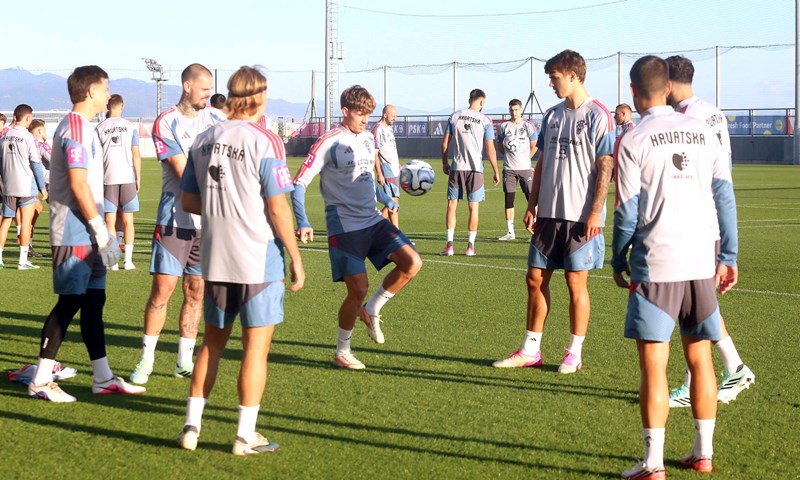 Matanović morao preskočiti trening, Vatreni odradili novi dan treninga