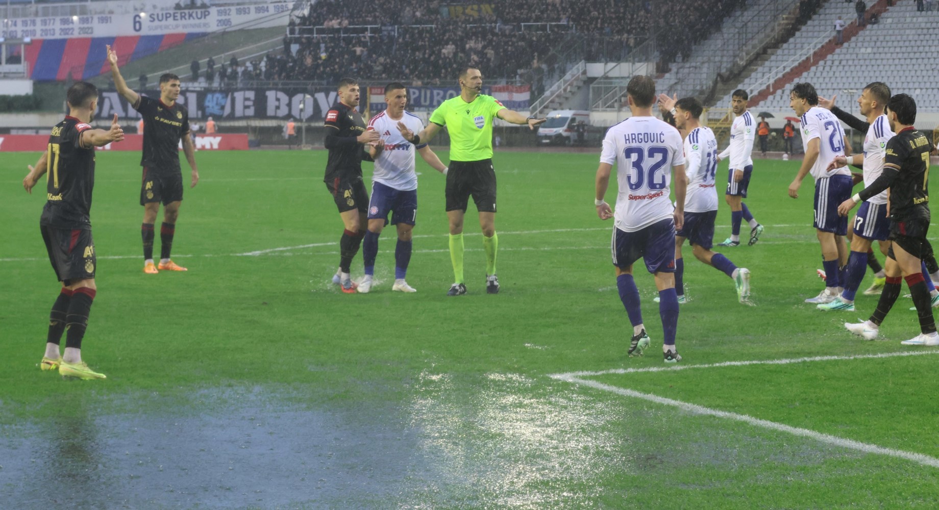 Pred dolazak Ajaxa Nizozemci pišu o 'gotovo neigrivom terenu', Hajduk tvrdi drugačije