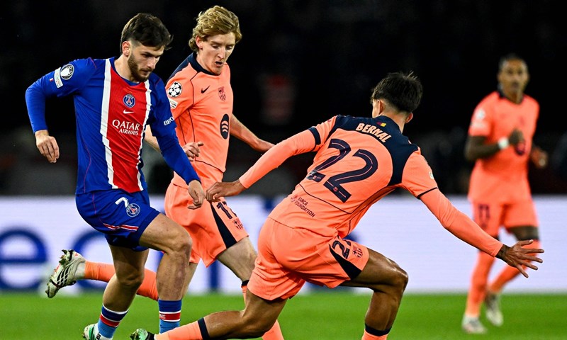 Težak udarac za PSG: Kvaratskhelia zbog ozbiljne ozljede završio sezonu