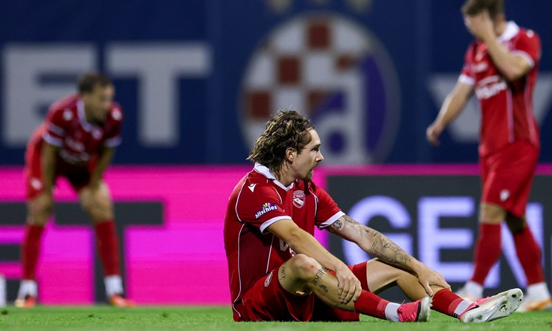 Problemi u Thunu pred Hajduk: Trener zbog crvenih kartona oduzeo traku dvojici kapetana