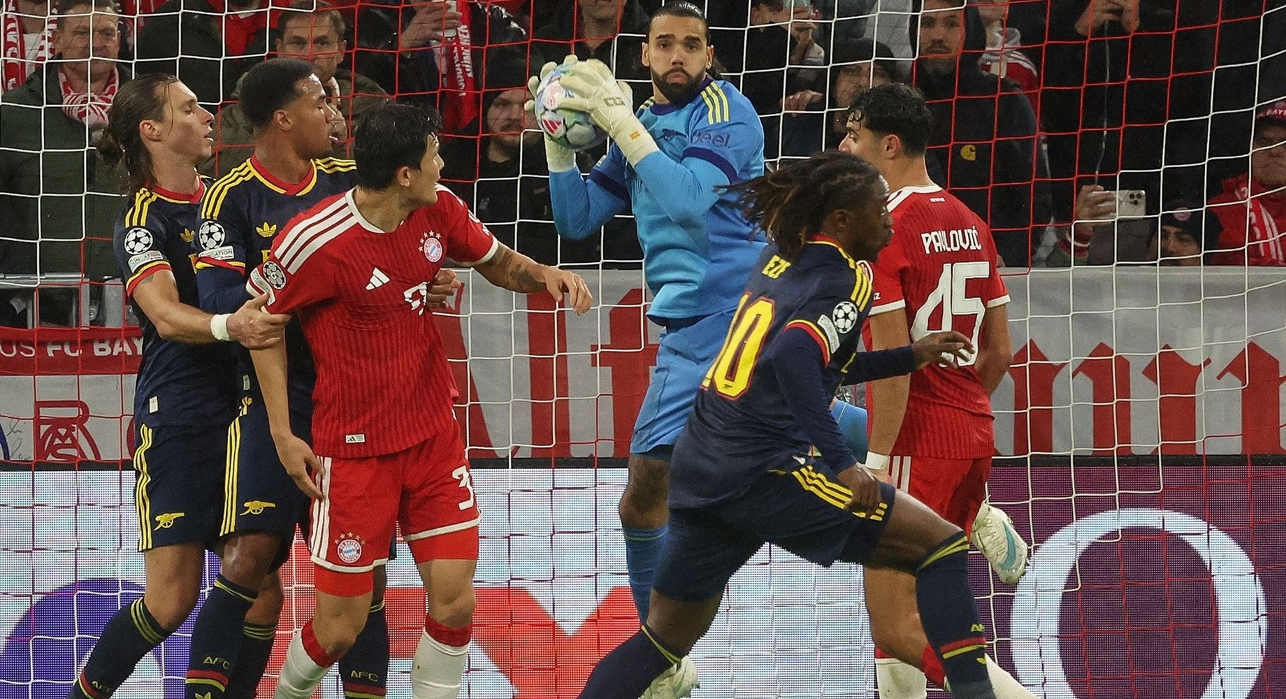 Liga prvaka: Luda večer u Münchenu i remi Bayerna i Arsenala, Ivanović pogodio stativu, Lens potonuo u Bruggeu