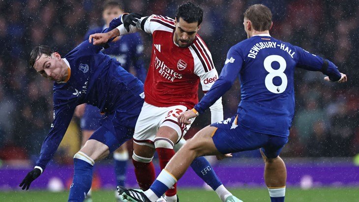 Arsenal nastavio pobjednički niz i izjednačio se s vodećim Cityjem, Fulham slavio u gostima