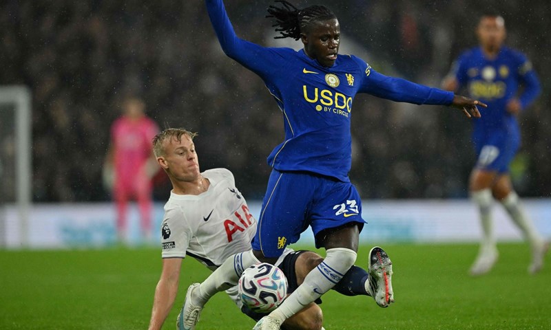 Tottenham u završnici slomio Chelsea, domaćini ostali s igračem manje