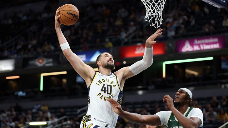 Zubac na štakama napustio dvoranu nakon pobjede Pacersa, Carlisle otkrio kakvo je njegovo stanje