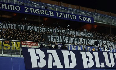 Papirnati avioni preplavili sjever Maksimira: Bad Blue Boysi odali počast hrvatskom heroju