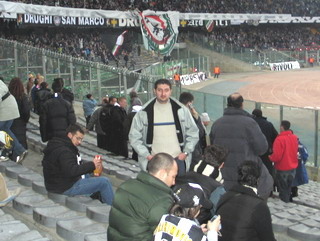 Slika 2 od 3.