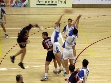 Slika 2 od 3.